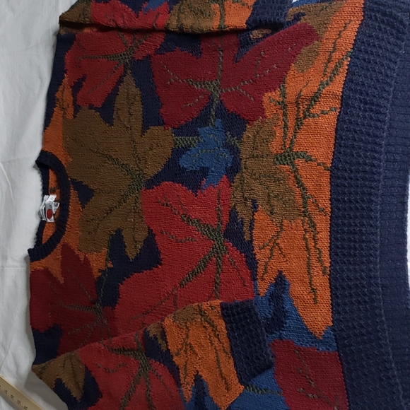 VINTAGE AUTUMN LEAF SWEATER - Picture 9 of 11